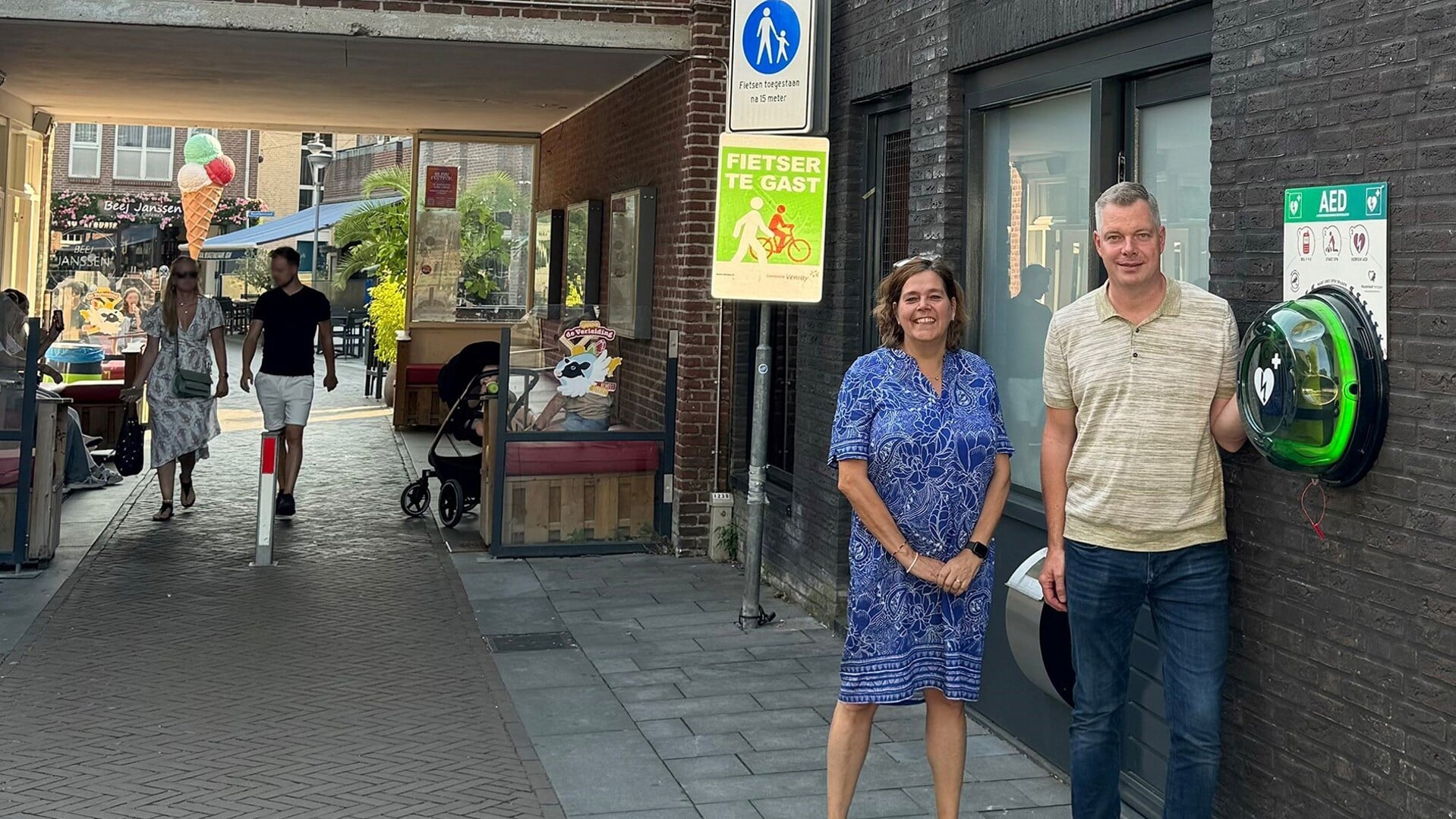 Voorbeeld AED in openbare ruimte